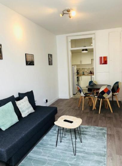 Aux Clefs Des Sacres - Jean De La Fontaine Apartment Reims Exterior photo